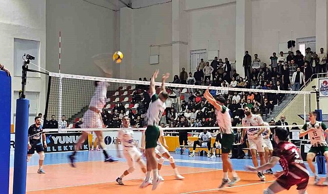 Efeler Ligi: TÜRŞAD: 3 - Akkuş Belediyespor: 3