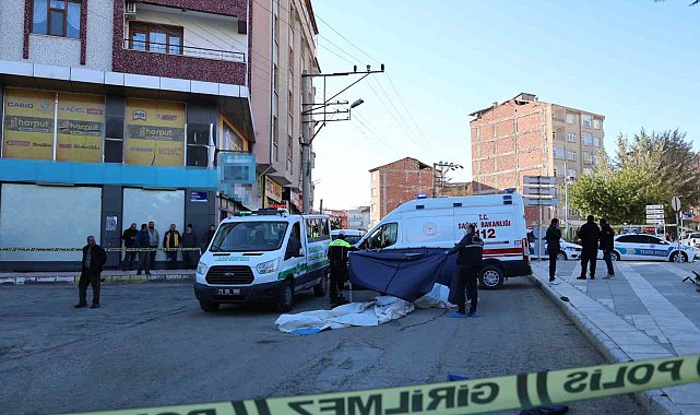 Elazığ'da beton pompa aracının çarptığı yaşlı adam hayatını kaybetti
