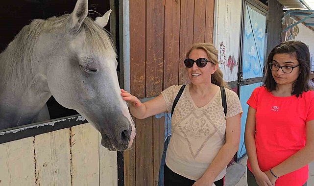 Elazığ'da özel ve engelli bireyler 'At' ile terapi görüyor