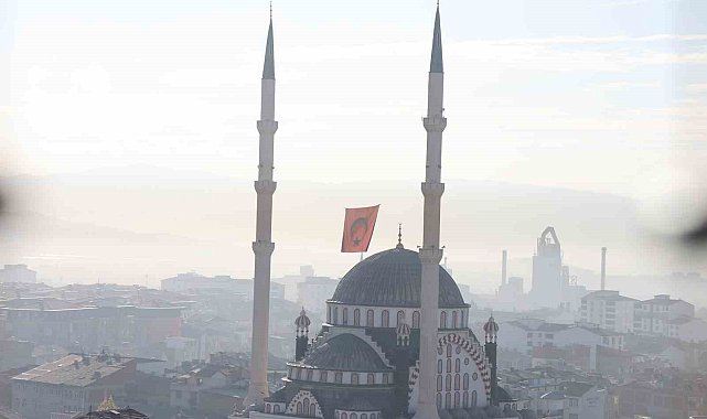 Elazığ'da sisli sabah
