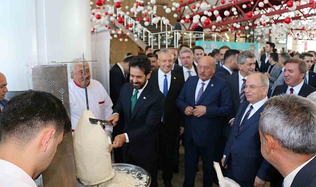 Erzincan'da Tulum Peyniri Dönerine yoğun ilgi