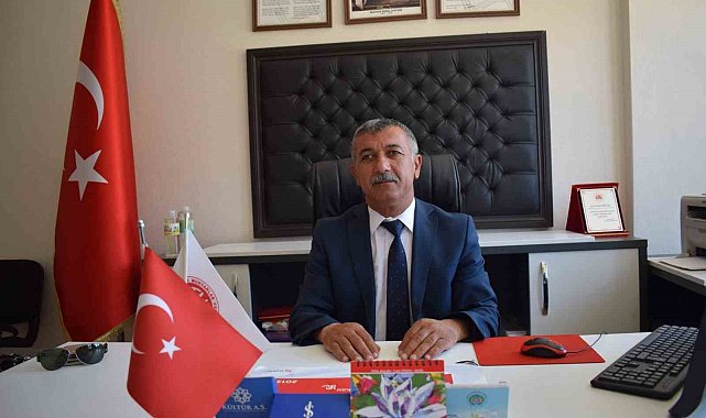 FETÖ mağduru muhtar: "Terörist başının ateşi bol olsun"