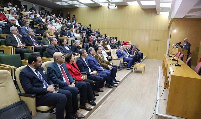 FÜ'de Cumhuriyet Bayramı nedeniyle konferans düzenlendi