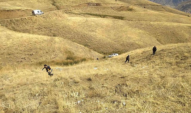 Hakkari'de araç şarampole yuvarlandı: 1 yaralı