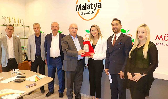 Hatice Akbaş'a Malatya Girişim Gurubu'ndan ödül