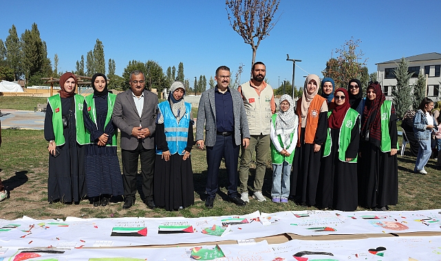 Iğdır'da "Filistinli çocuklar için çiz" etkinliği düzenlendi
