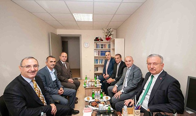 İlahiyat Fakültesinde 4 akademisyen doçentliğe yükseldi