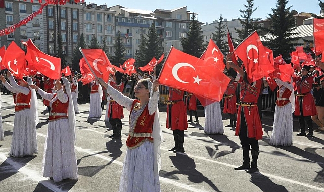 Kars'ta Cumhuriyet Bayramı coşkuyla kutlandı