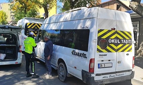 Kars’ta okul servisi denetimleri sürüyor
