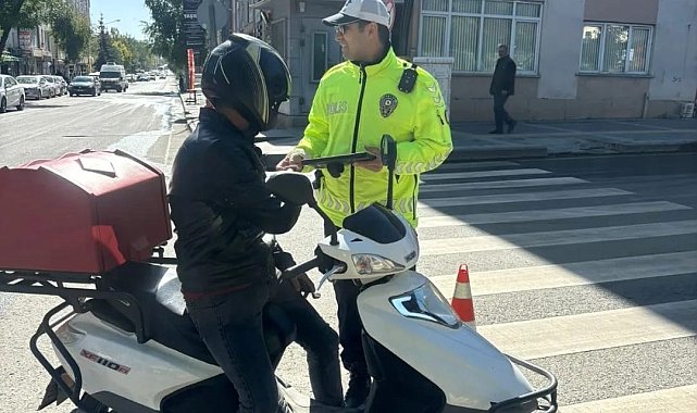 Kars'ta motosikletli kuryeler denetlendi