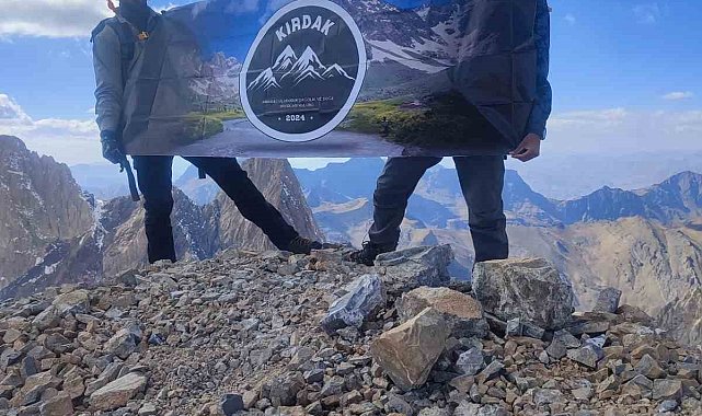 KIRDAK üyelerinden Cilo Dağı'na zirve tırmanışı