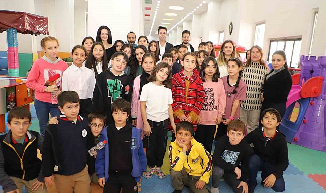 Köy çocuklarının oyun sevinci