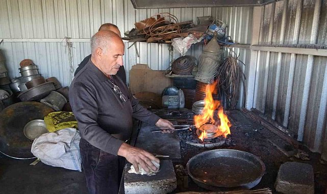 Malatya'da 57 yıllık kalay ustası zamana direniyor