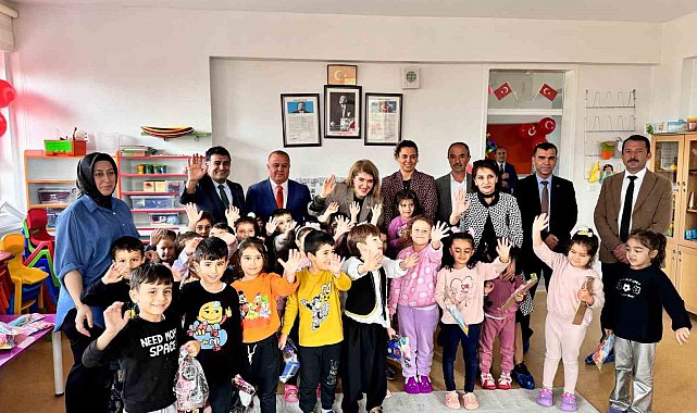 Milletvekili Ölmeztoprak minik öğrencilerle bir araya geldi