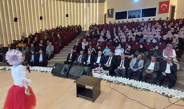 Miniklere "Değerlerimle Büyüyorum" etkinliği