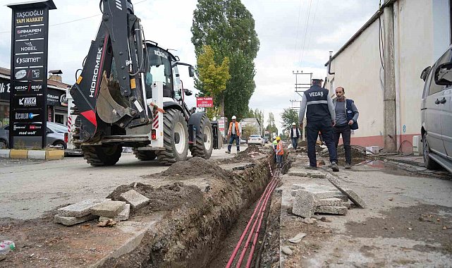 Muş'ta elektrik şebekesi yer altına alındı