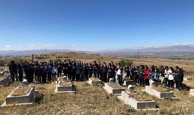 Necmettin Erbakan Fen Lisesi öğrencileri tarihi Aziziye tabyalarını gezdi