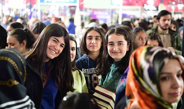 Okullardan 10. Malatya Anadolu Kitap ve Kültür Fuarı'na yoğun ilgi