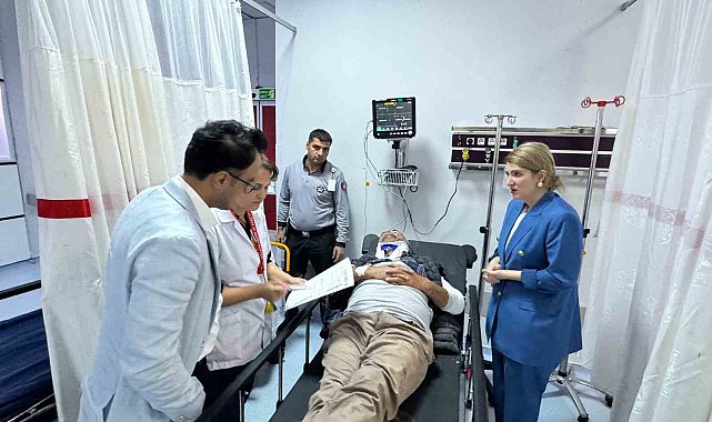 Ölmeztoprak hastanedeki kazazedeleri ziyaret etti