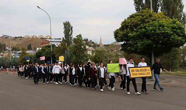 Oltu'da sağlıklı yaşam yürüyüşü düzenlendi