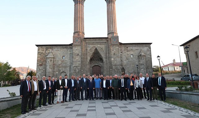 Sekmen: "Şehrimizi daha ileri taşımaya kararlıyız"