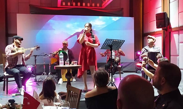 Şuşa ekibi açılışa renk kattı