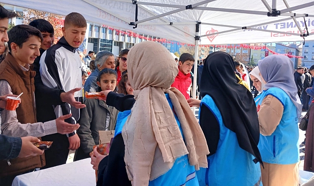 TDV Kars şubesinden bayram ikramlığı