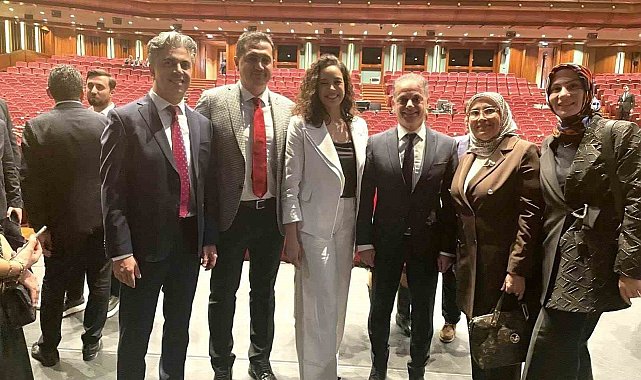 Tekin ve Kuyrukluyıldız Normal Doğum Eylem Planı Tanıtım Toplantısı'na katıldı