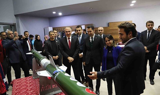 TEKNOFEST 2024 VE ISIF'24'te derece elde edenler FÜ tarafından ödüllendirildi