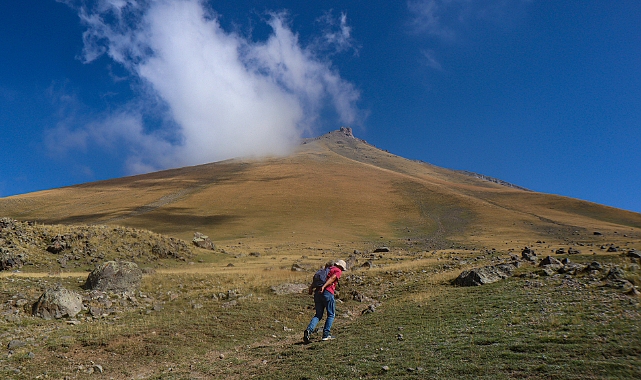 Turizme açılan Küçük Ağrı Dağı dağcıları ağırlıyor