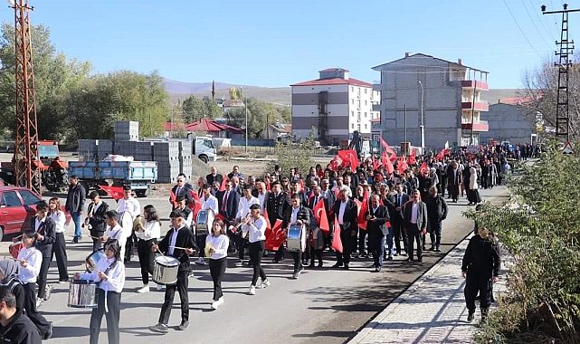 Tutak&#039;ta Cumhuriyet coşkusu