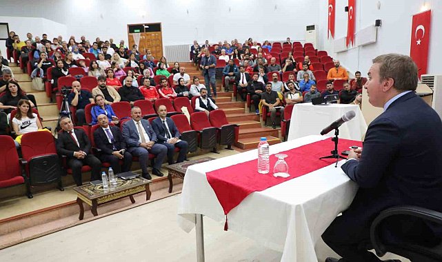 Vali Aydoğdu, beden eğitimi öğretmenleri ve spor antrenörleriyle bir araya gelerek istişarelerde bulundu