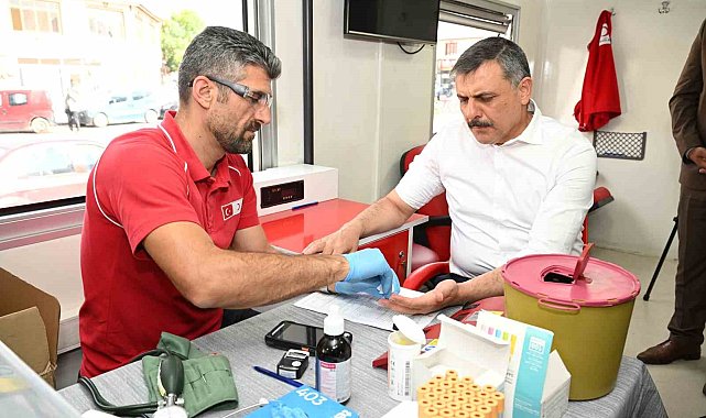 Vali Çiftçi'den kan bağışına destek