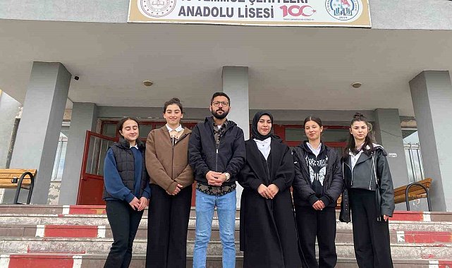 Vanlı öğrenciler Filistin'e destek için klip çekti