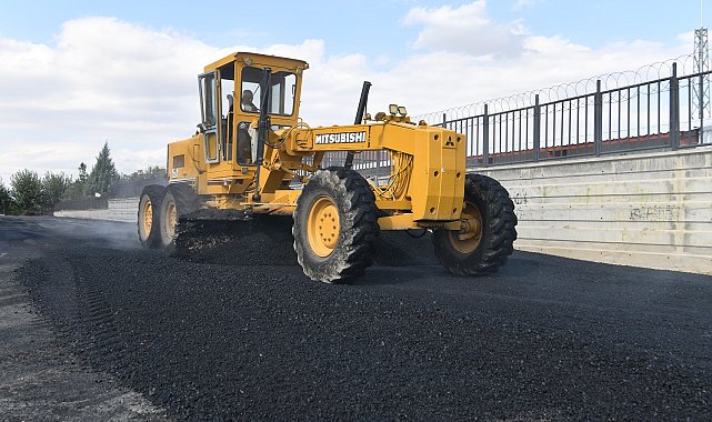 Yeşilyurt Belediyesi'nden kış öncesinde yol atağı