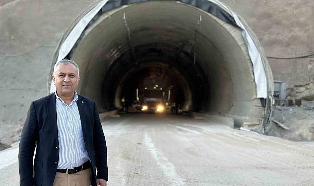 Yüksekova'da dev yatırımda sona gelindi: Tünelde asfaltlama ve aydınlatma çalışmaları sürüyor