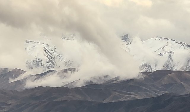 3 bin 500 rakımlı İkiyaka Dağları beyaza büründü