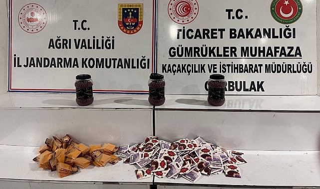 Ağrı’da bir tırın dorsesinde 6 kilo 800 gram kaçak safran ele geçirildi