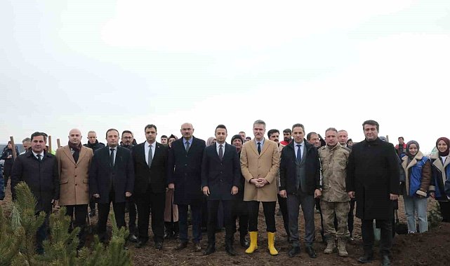 Ağrı'da fidanlar toprakla buluştu