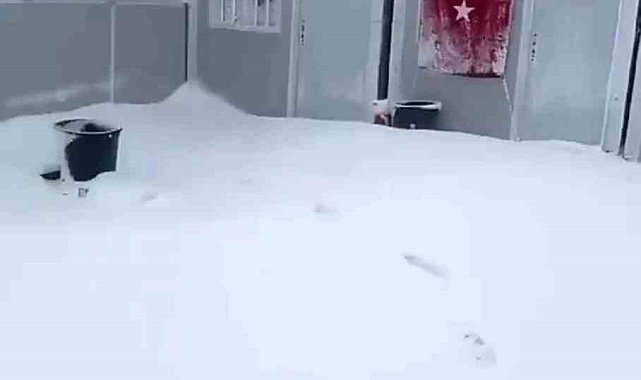 Ağrı'nın yüksek kesimleri beyaza büründü