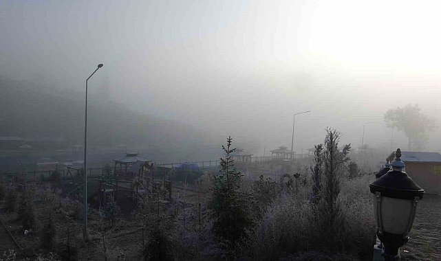 Ardahan'ın üzerini sis tabakası kapladı