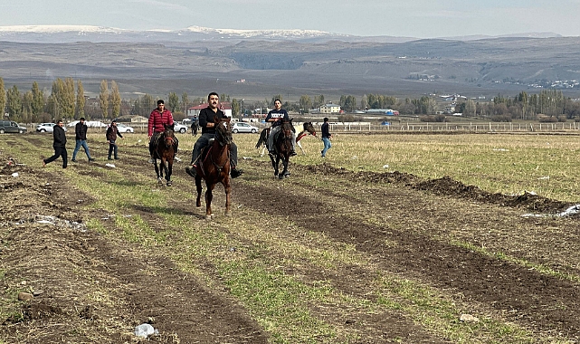 Arpaçay’da rahvan at yarış heyecanı