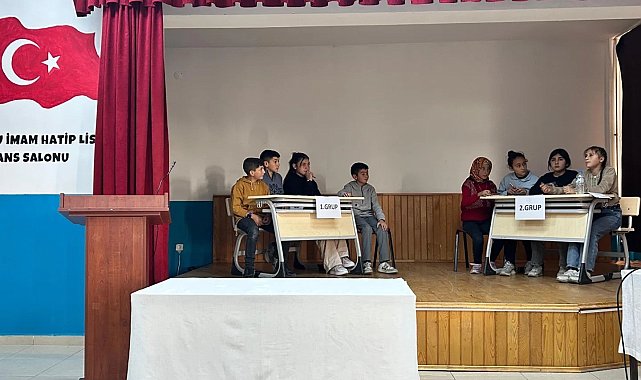 Çıldır'da liseler ve ortaokullar arası münazara etkinliği yapıldı