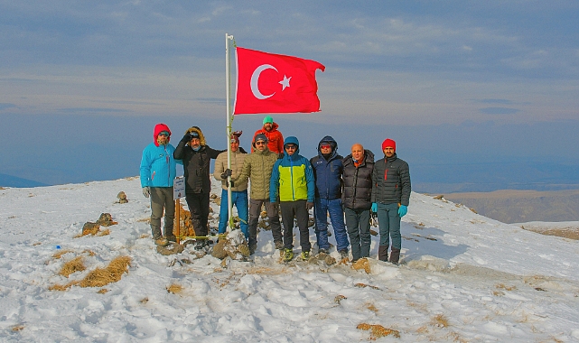 Dağcılar Sarıkamış şehitlerini Allahuekber Dağları'nda andı
