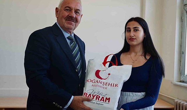 Doğanşehir Belediyesi'nden öğrencilere sınav desteği