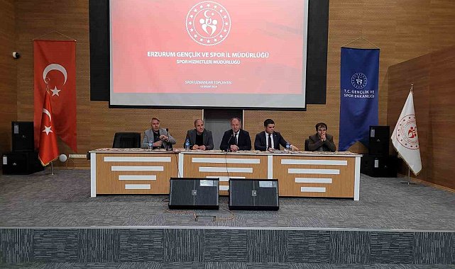 Dönmez; "Spor uzmanları bizim kemik kadromuz"