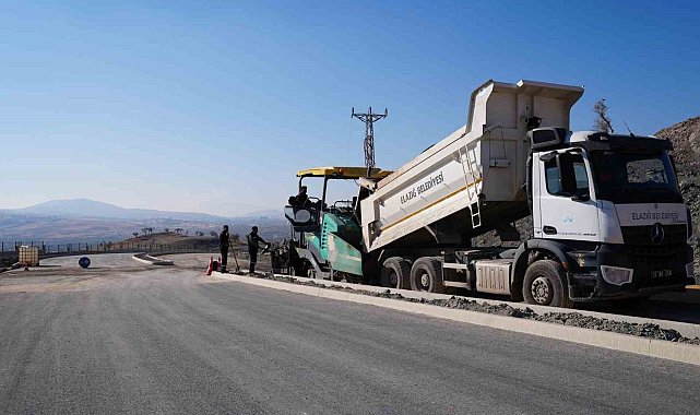 Elazığ Belediyesi, yol genişletme çalışmalarına devam ediyor