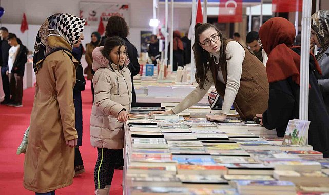 Elazığ Kitap Fuarı'na vatandaşların ilgisi sürüyor