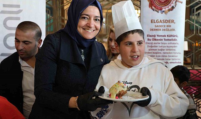 Elazığ'da engelli çocuklar pasta süsledi