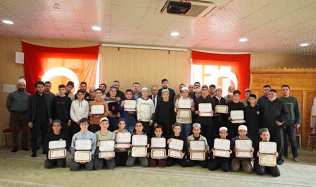 Elazığ'da hafızlık öğrencileri belgelerini aldı